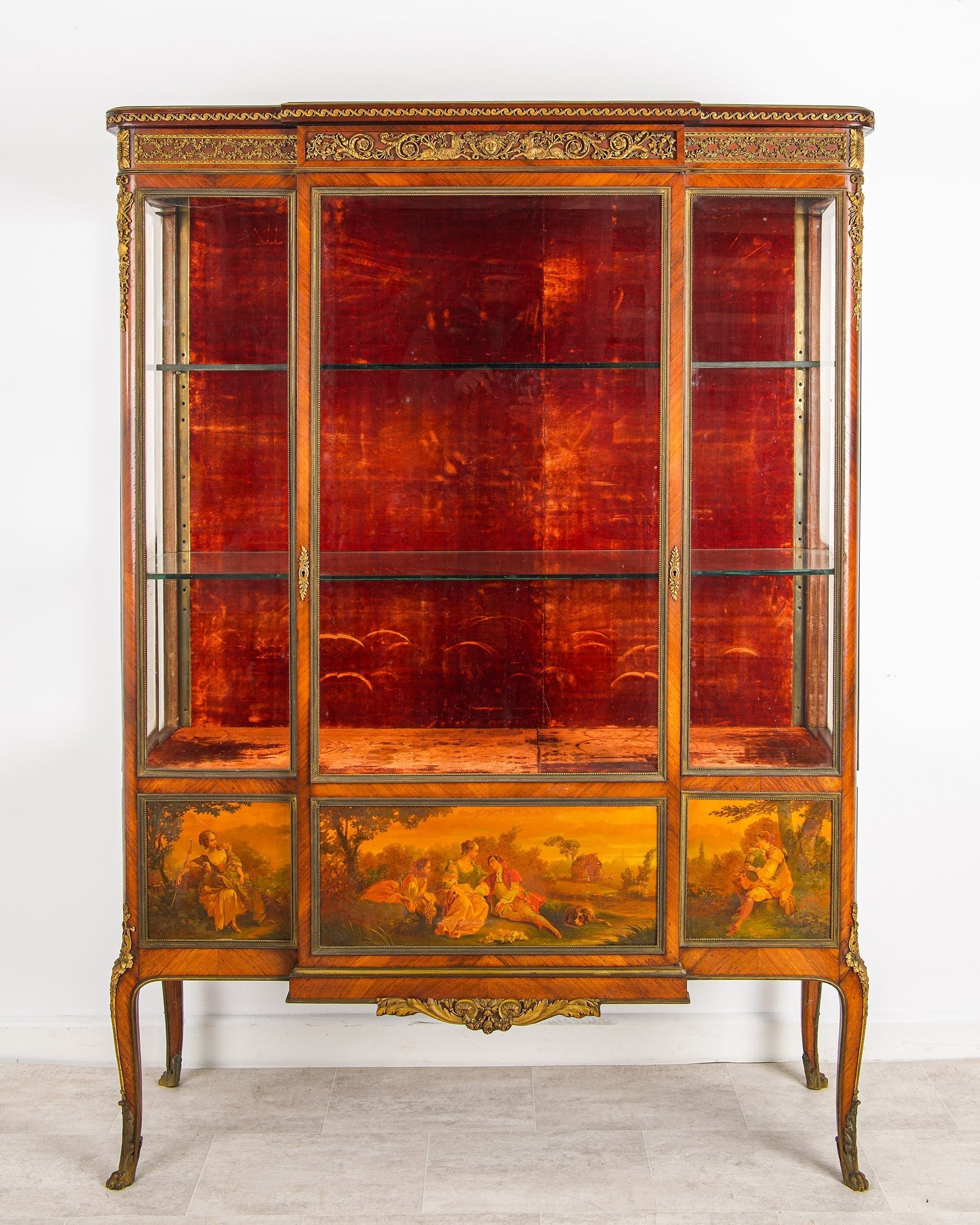 The Ultimate Buyer's Guide to Antique Display Cabinets & Vitrine Cabinets