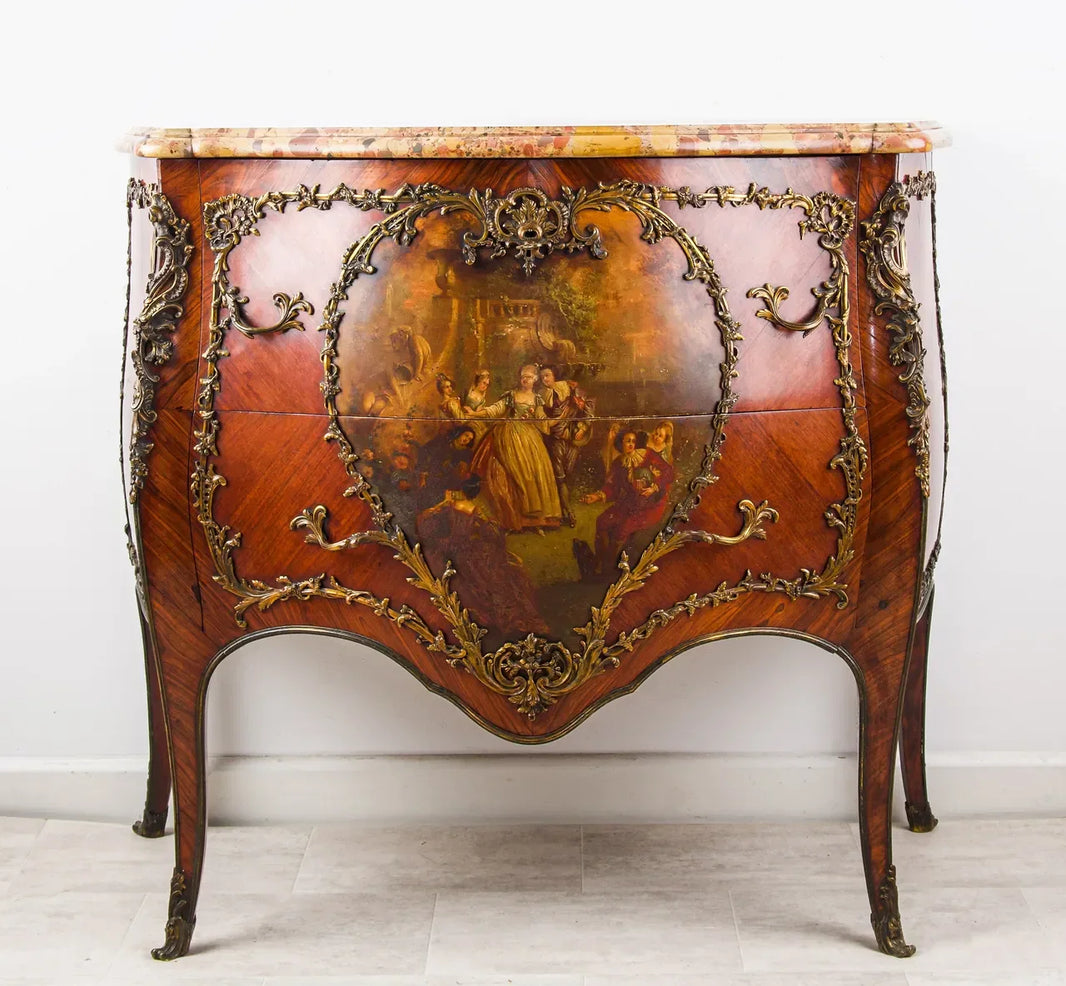 How to Tell If a French Commode Is High Quality