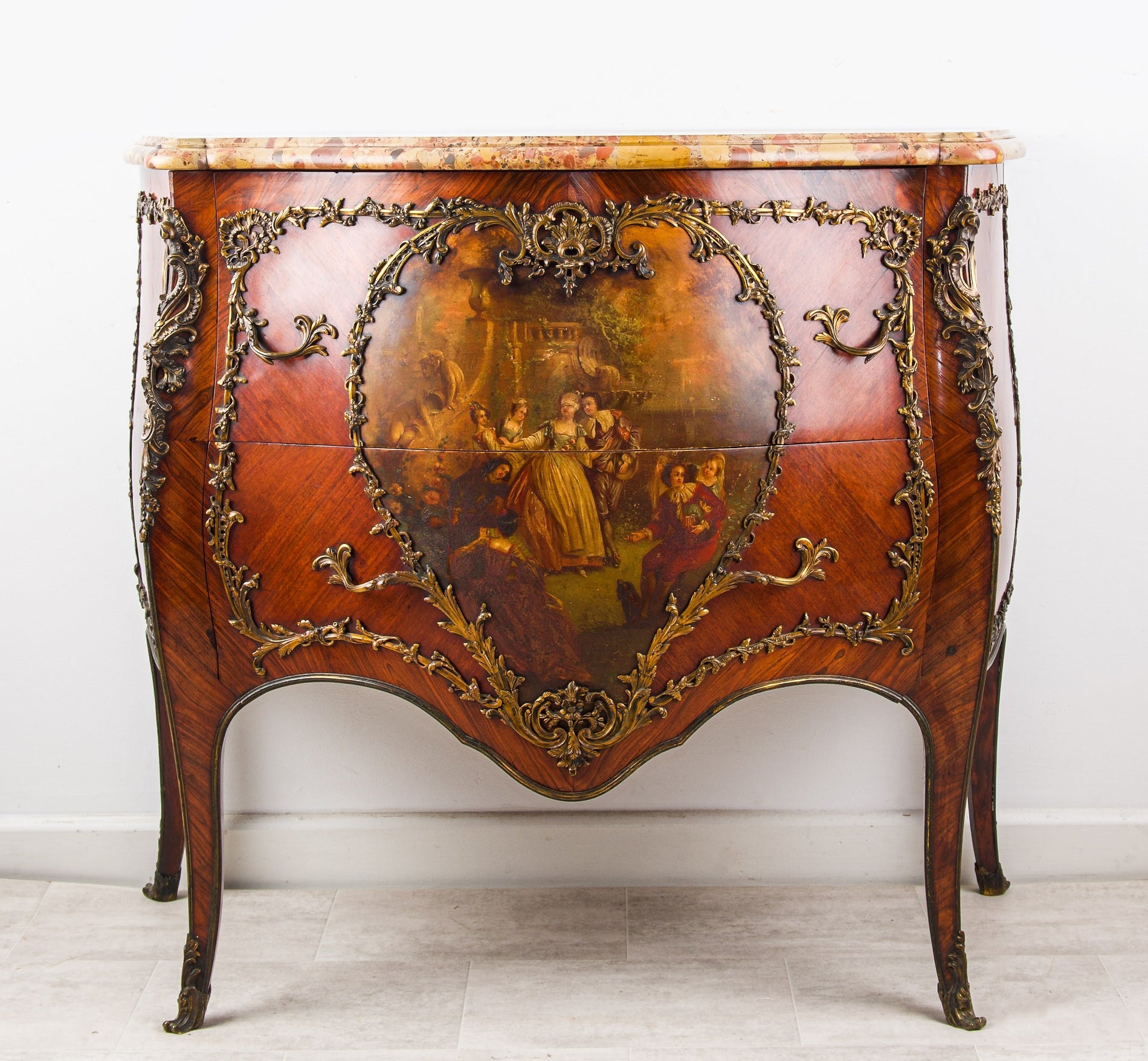 How to Tell if a French Commode is High Quality