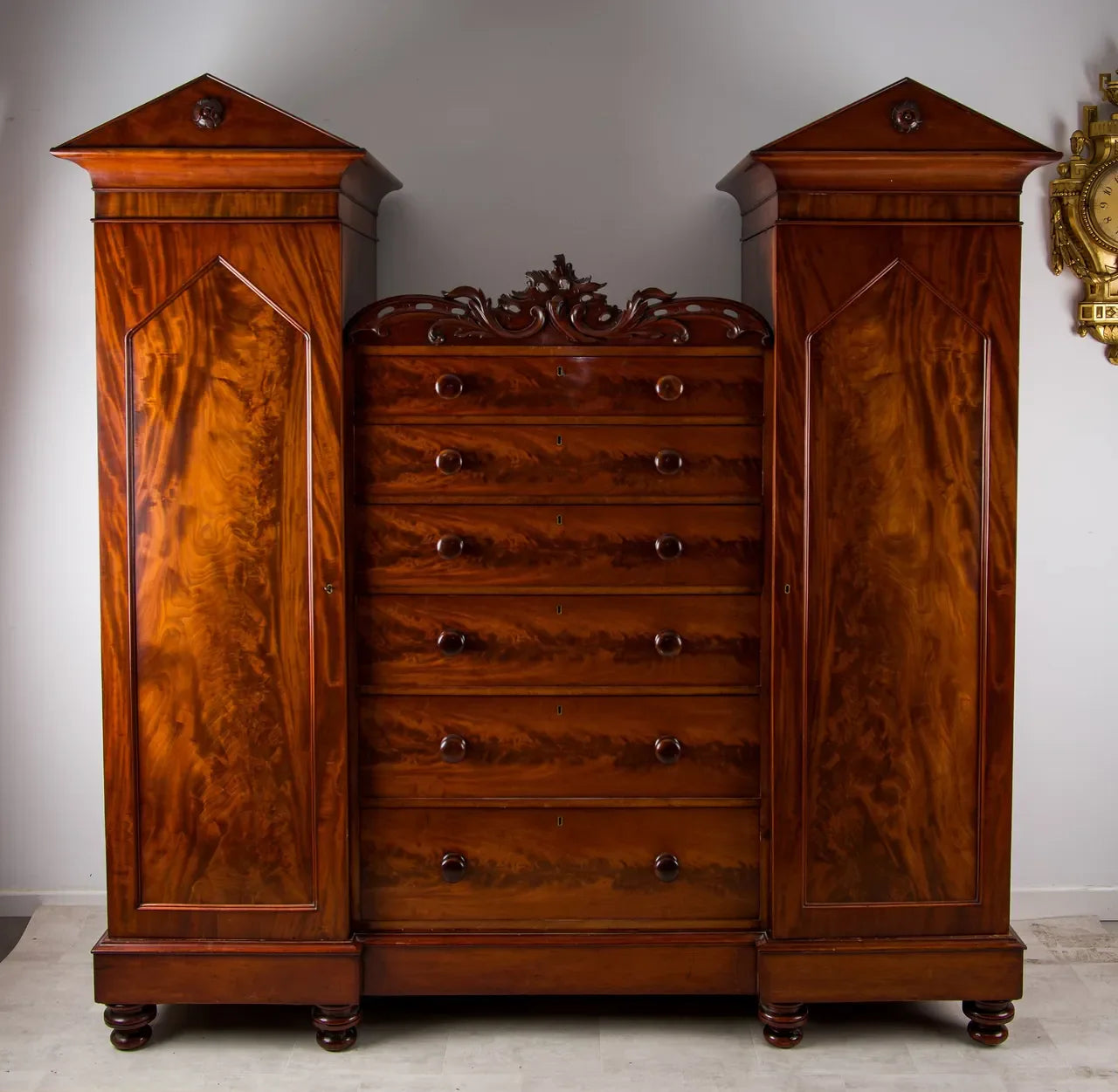 Antique Bedroom Furniture