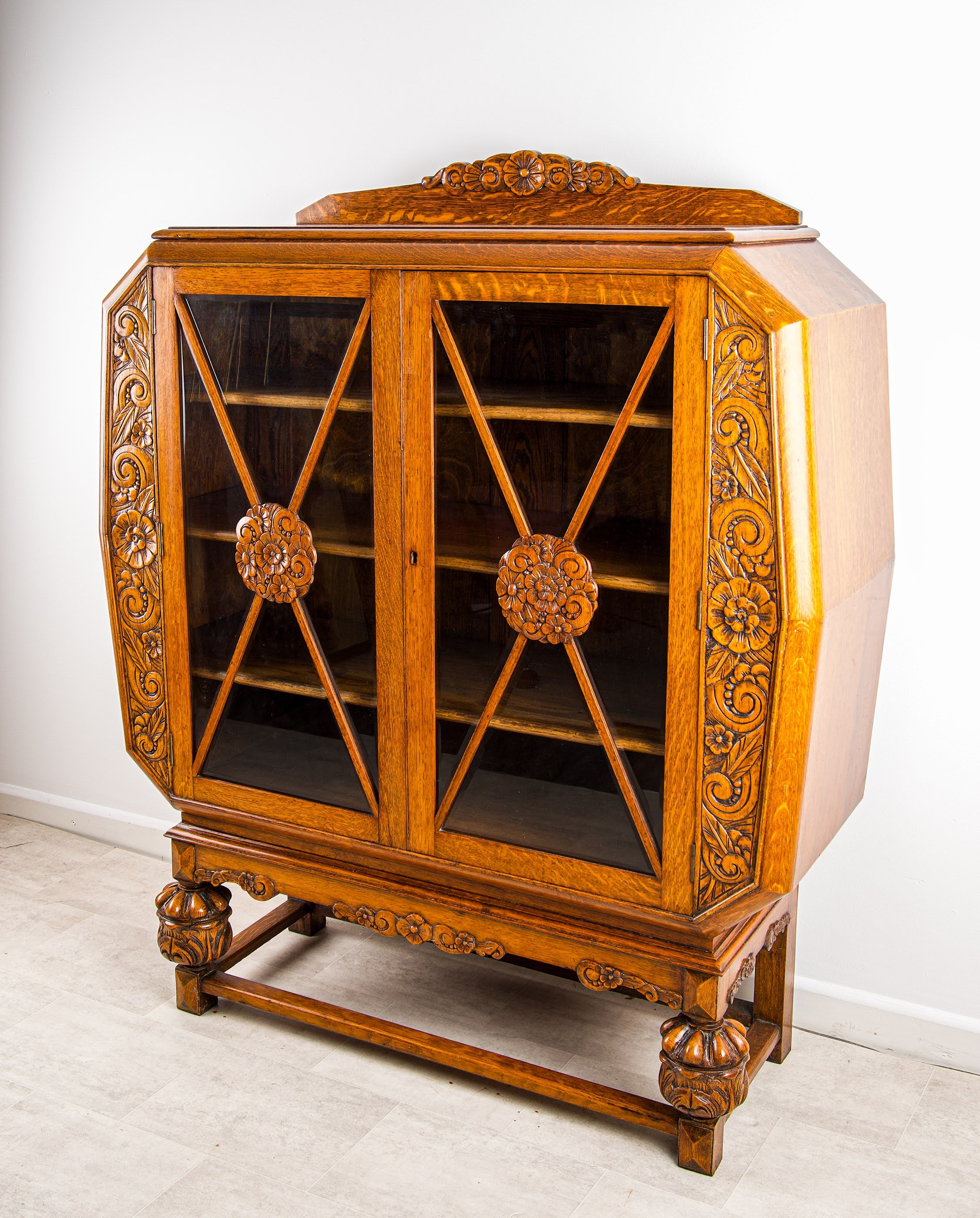 Antique Carved Oak Display Cabinet Bookcase - Leaded Glass Doors & Floral Carvings c.1920