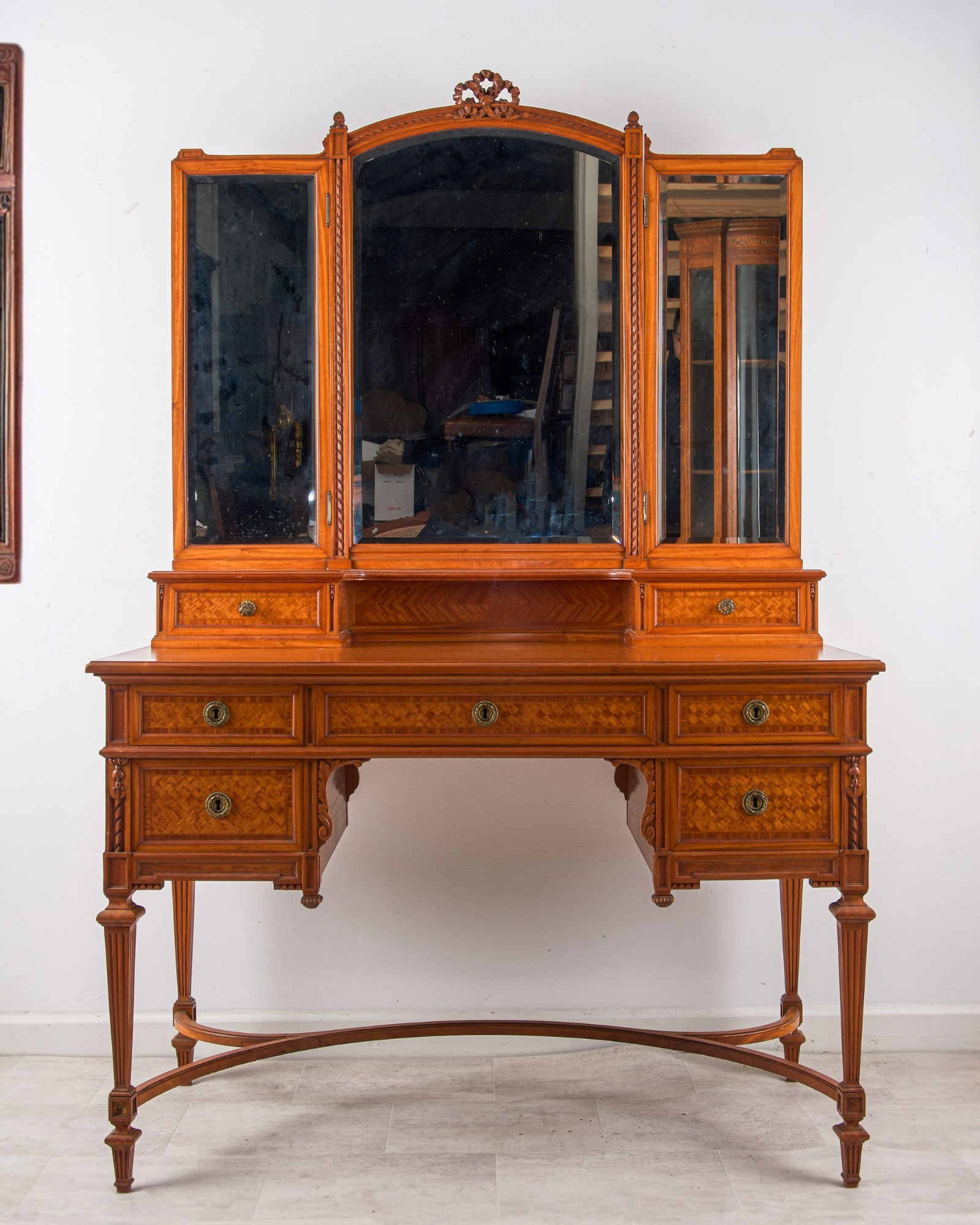 Antique Edwardian Satinwood Dressing Table Vanity with Triple Mirror & Inlaid Decoration c.1910